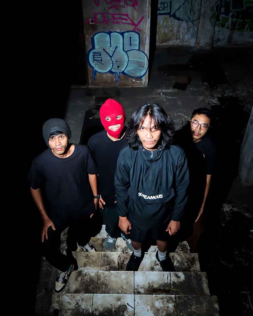 Sambermata Hembuskan Kritik Panas Lewat Single Baru “Pengatur Bumi”