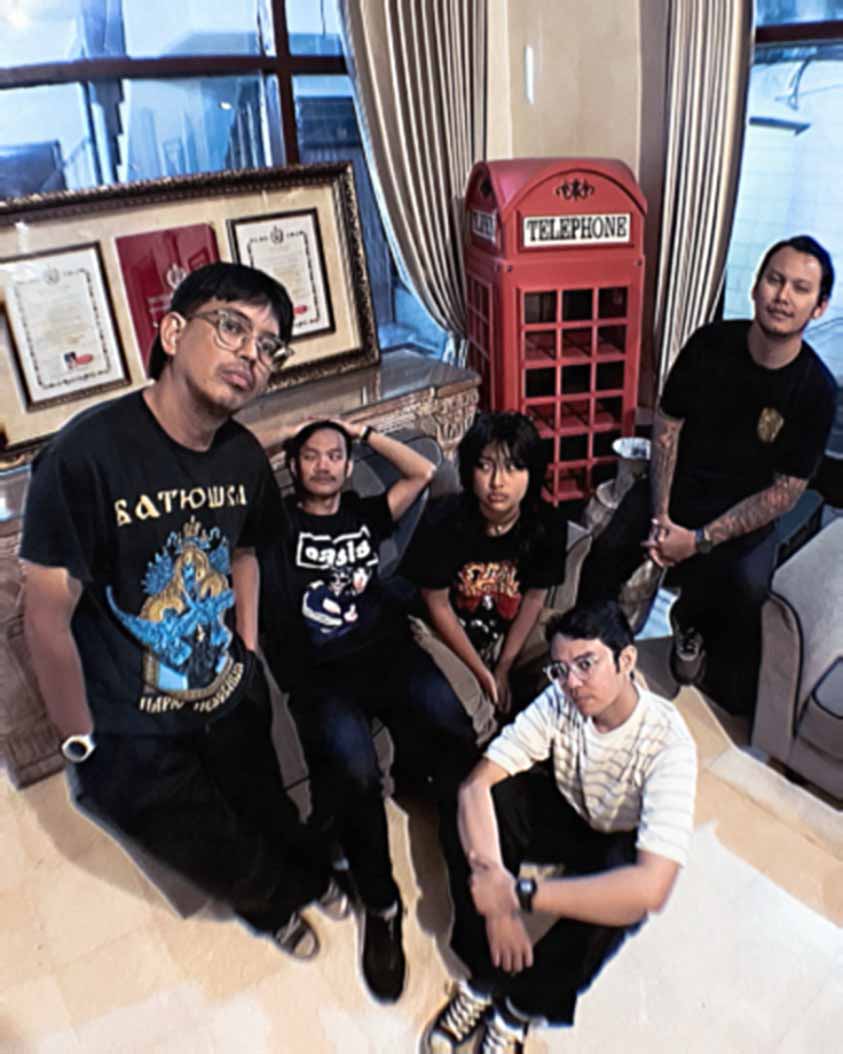 The Mary’s Lost Gaze Debut Lewat Single “Call Me Tonight”, Eksplorasi Sepi dan Cemas dalam Balutan Shoegaze