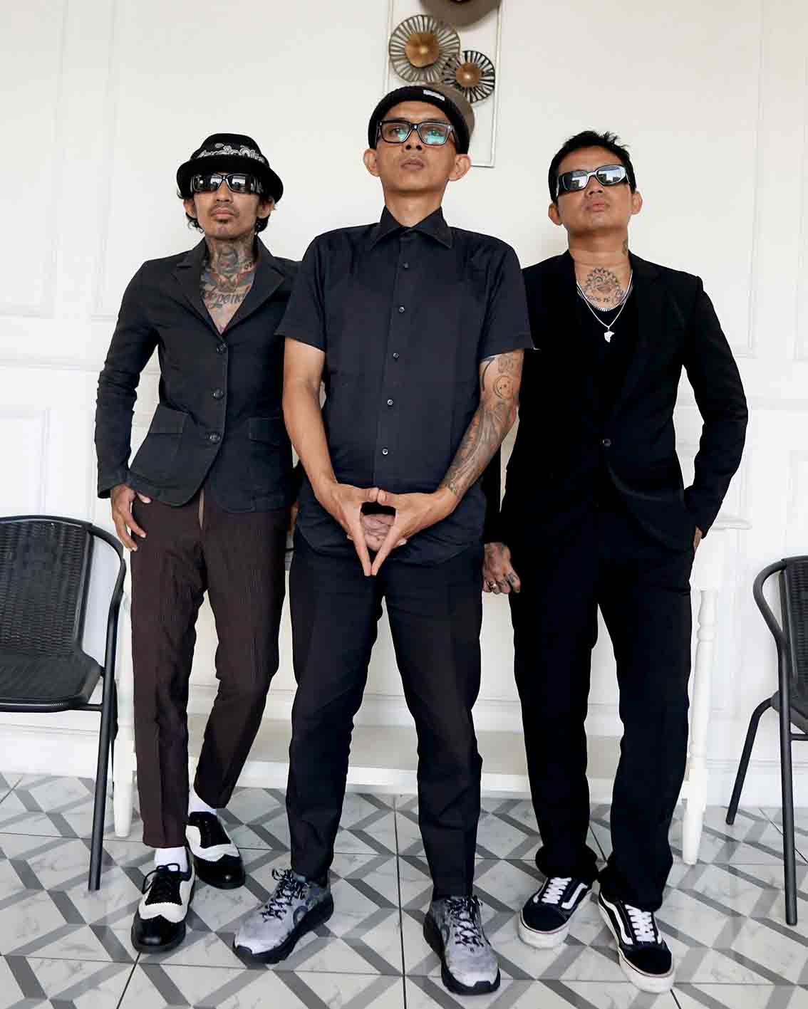TRADISIGILA Rilis Single “Tak Gentar Dihantam” feat. Ari Hamzah, Lagu Punk Rock Tentang Perjuangan Tanpa Menyerah