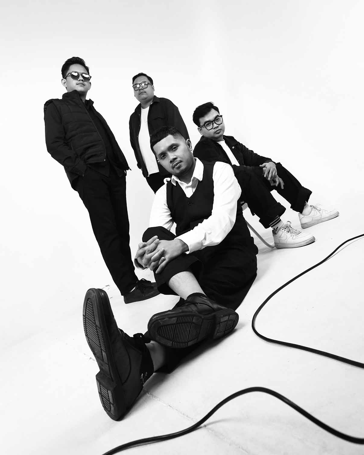 Sleeper Waves Rilis “Gravity”: Debut Album Pop Punk yang Lahir dari Chaos dan Harapan