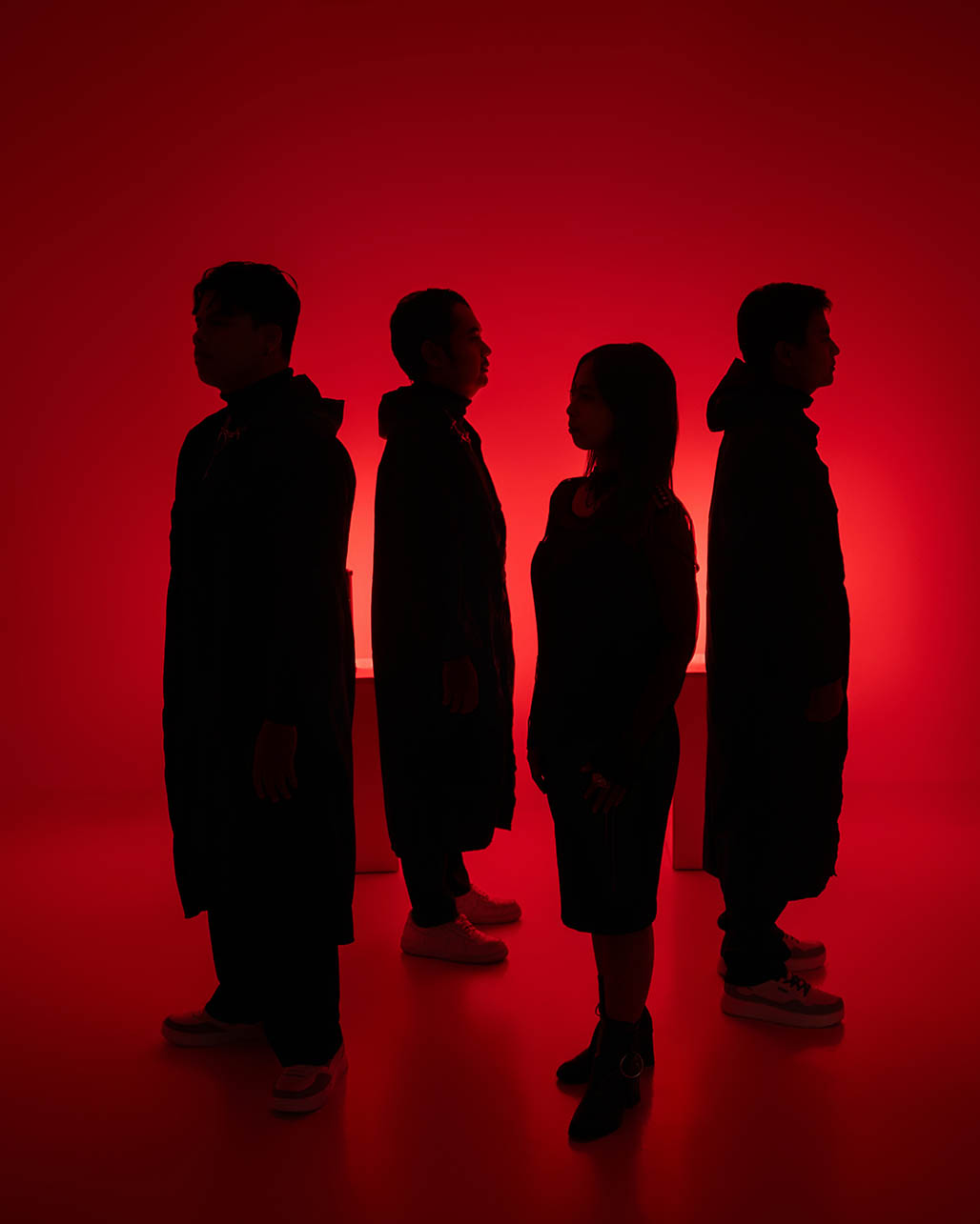 CROWNICLES Rilis “Velvet Chamber”, Gerbang Menuju Album Gelap “Leviosa”