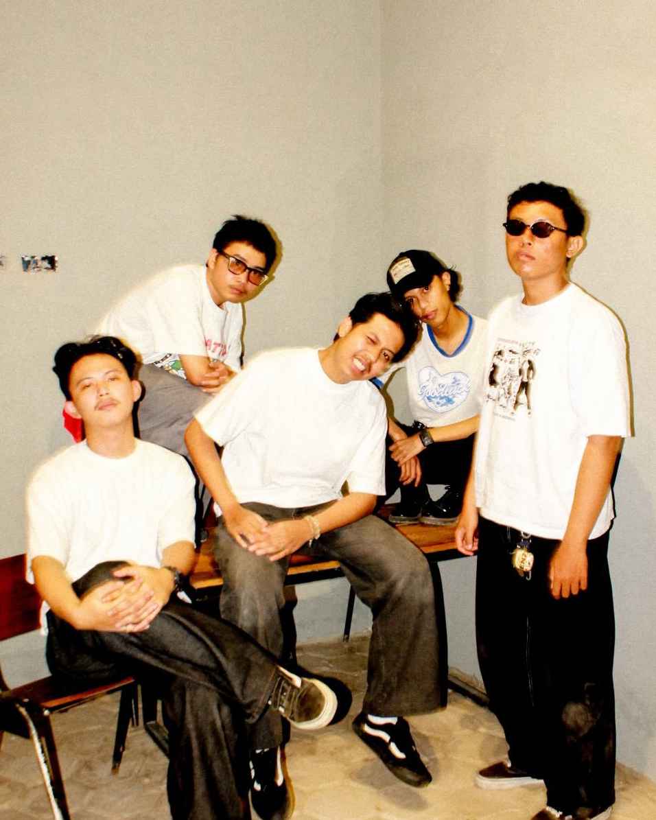 Zannetive Perkenalkan Identitas Alternative Rock Lewat Double Single “KICK BACK // BEGITULAH SEHARUSNYA”