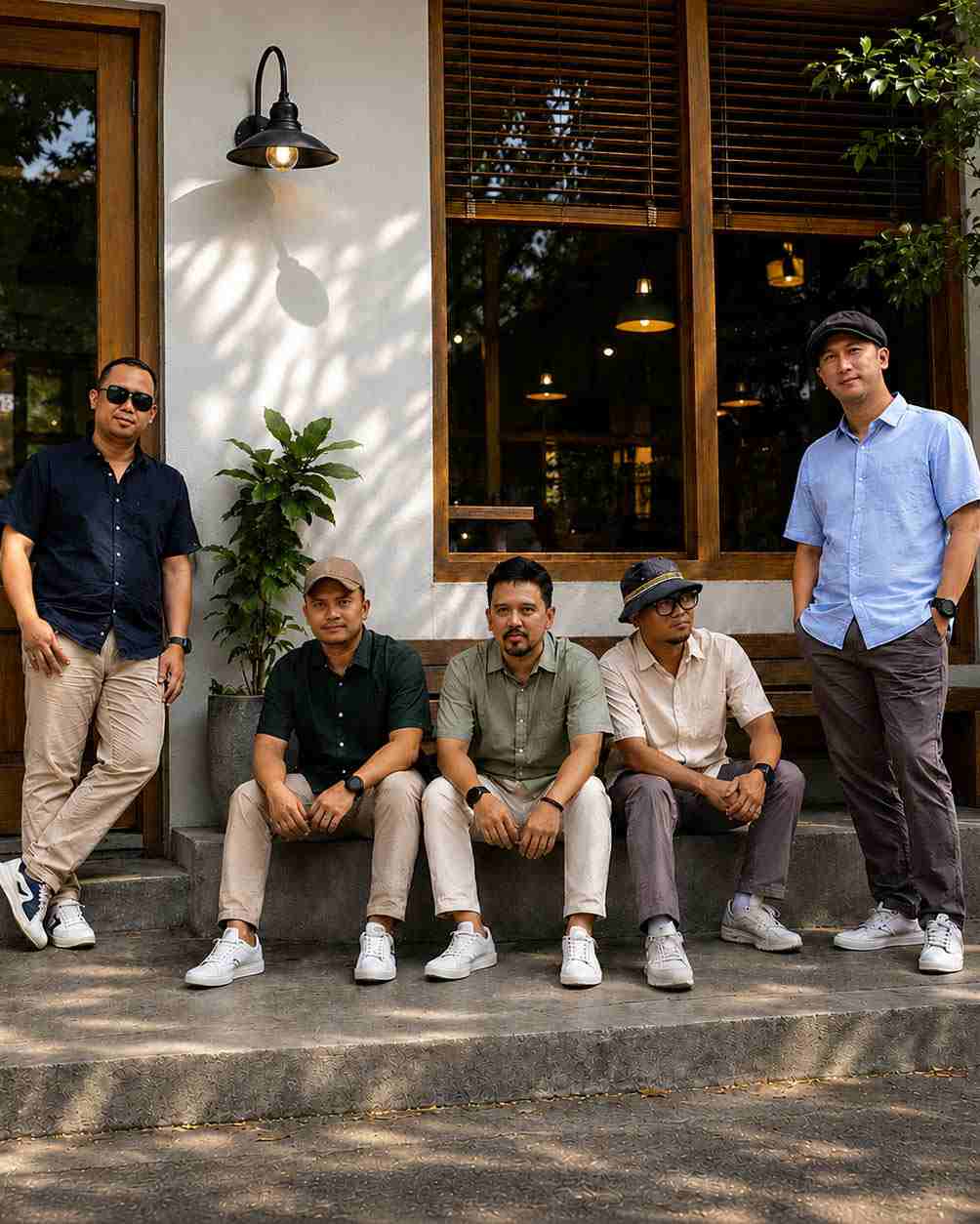 The Midlife Theory Kembali dengan “In Deeps”, Sebuah Lagu Tentang Kata-Kata yang Terlambat Diucapkan