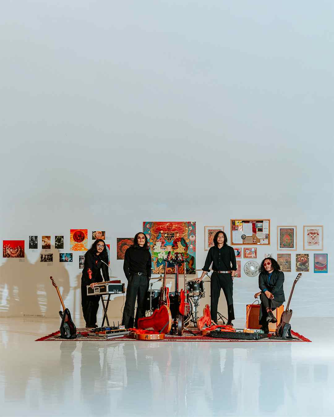 Marsmolys Tutup The Post-Naissance Exhibition Lewat Gig Kolaboratif Lima Band dari Empat Kota