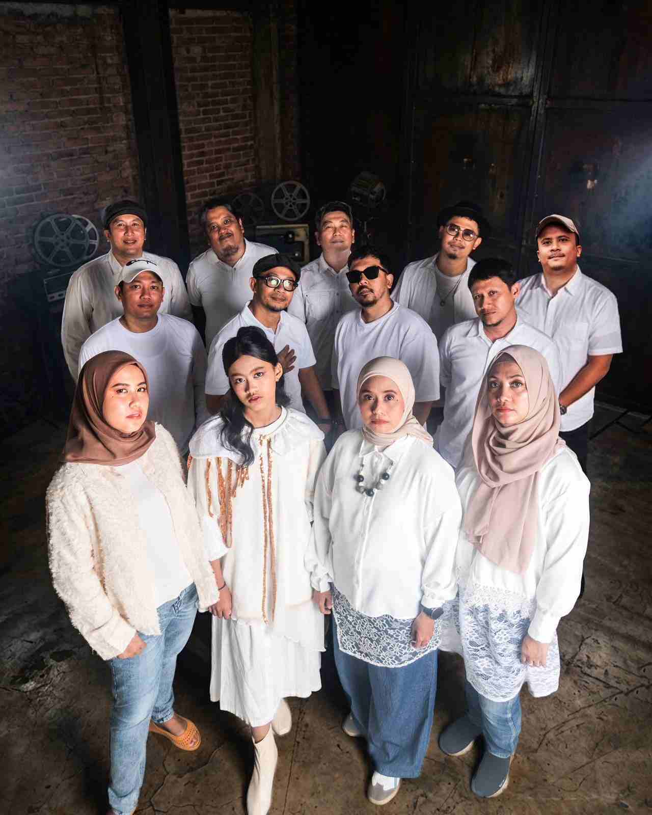 Sounds of Harmony feat. Atiya Purnomo Rilis “Langit yang Sama”, Anthem Alternative Rock Tentang Perdamaian di Tengah Perbedaan