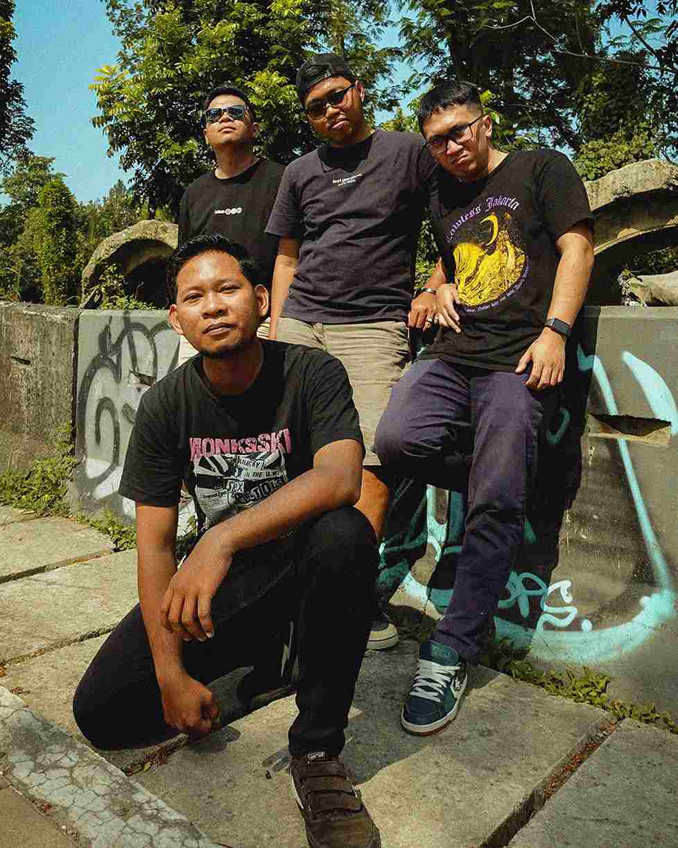 MASKED MONDAY Debut Lewat “Relakan”, Single Pop Punk tentang Ketulusan yang Kalah oleh Kemapanan